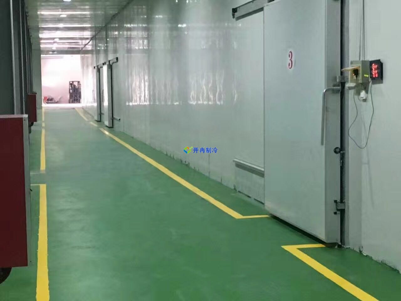 冷藏庫設備多少錢一套,冷庫建造一平米多少錢